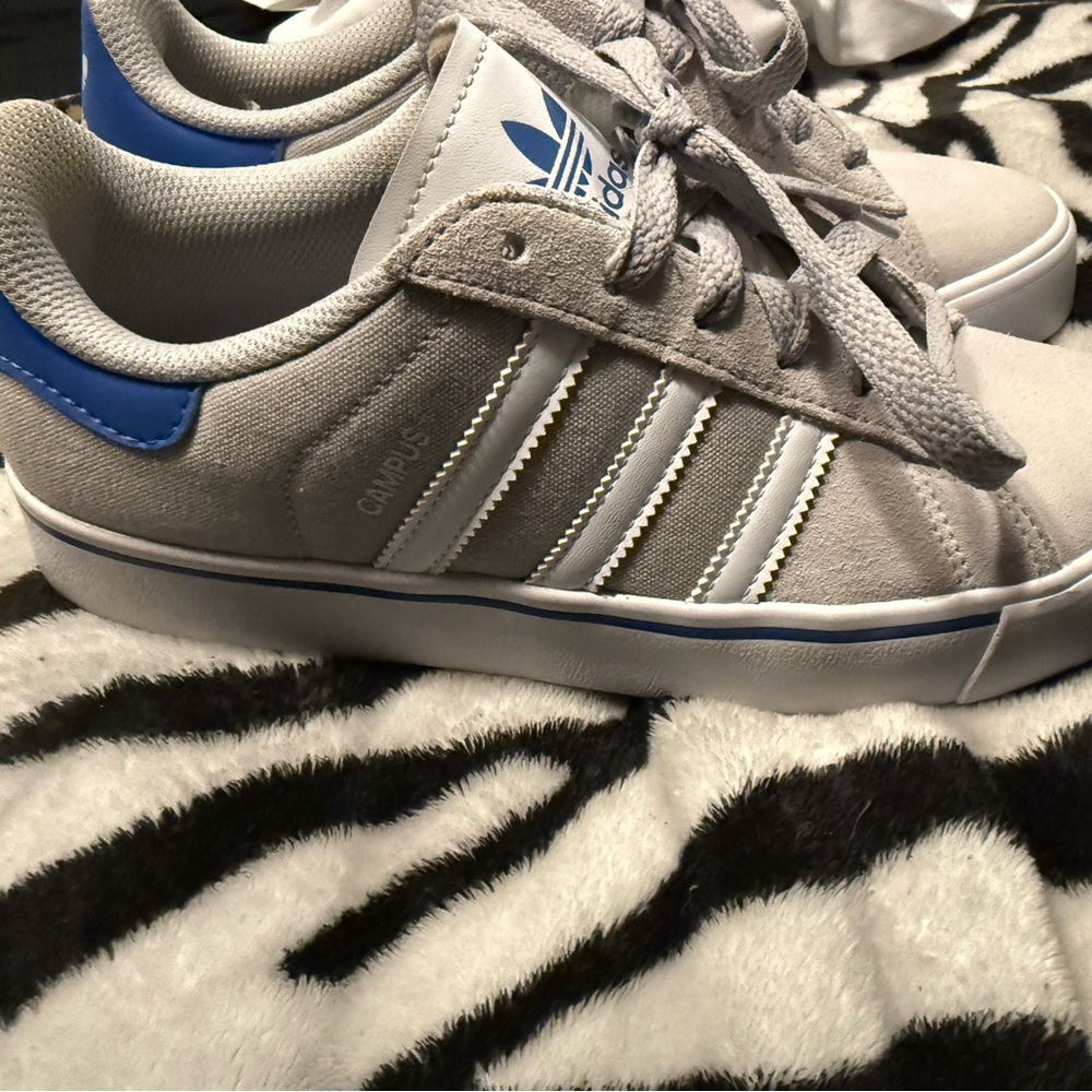 Adidas campus vulc Kids Sneakers in Gray and Blue